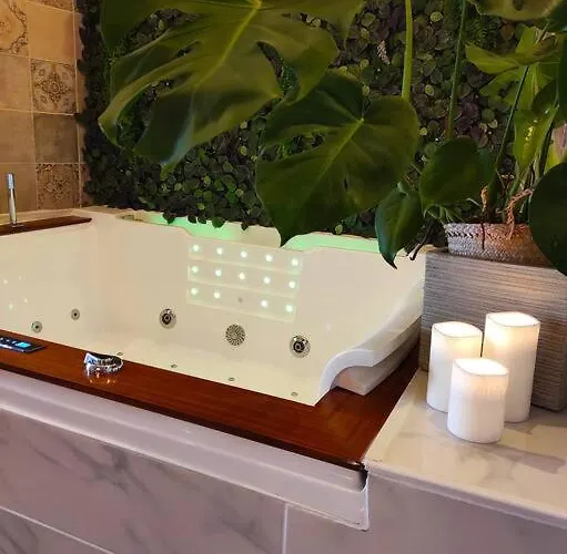 Сasa de vacaciones La Avec Jacuzzi/balnéo Saint-Jean-dʼAngély