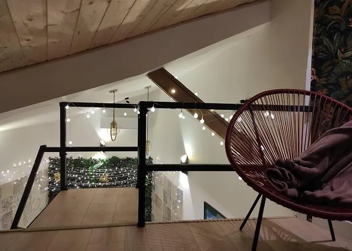 La Agreable Avec Jacuzzi/balneo Holiday home *